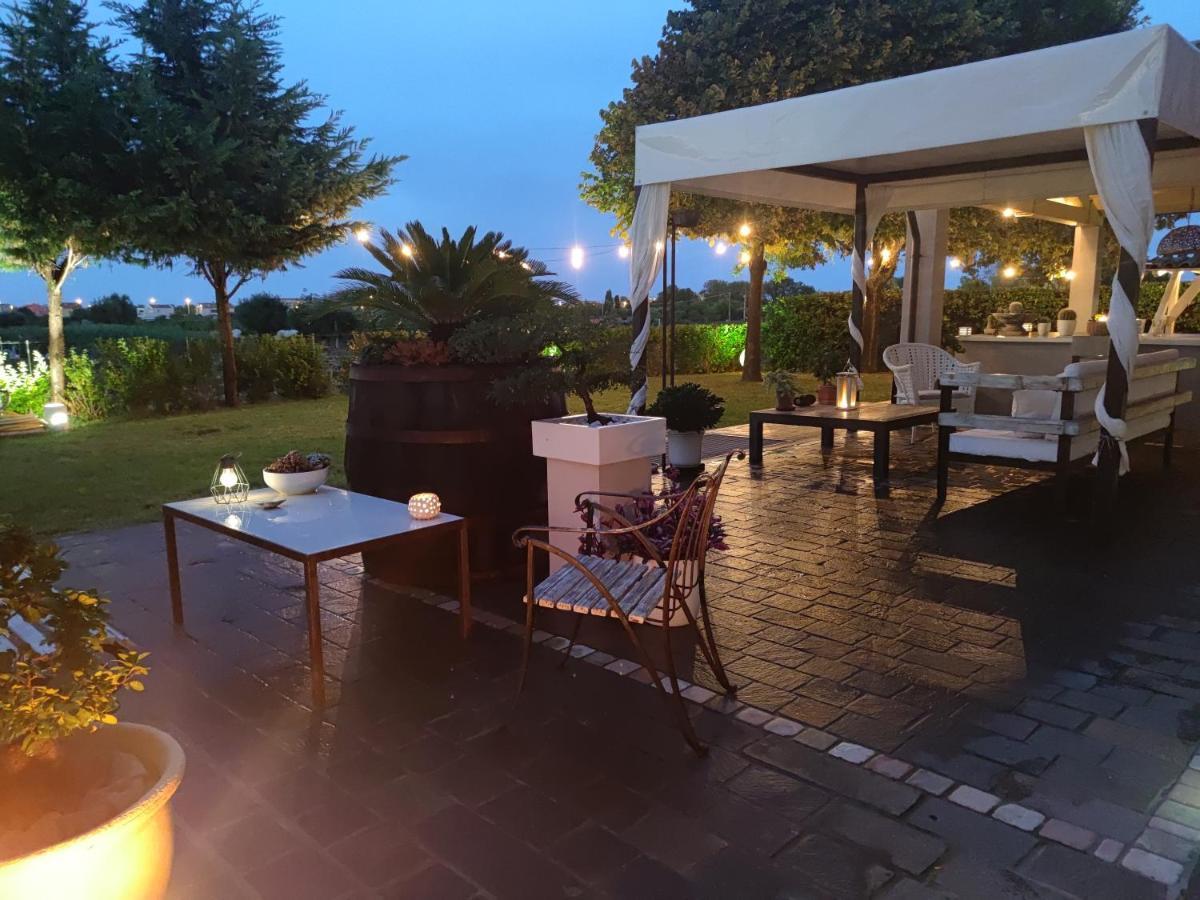 B&B Flavio E Catia マロッタ エクステリア 写真